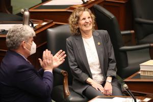 Kathleen Wynne endorses candidate in Liberal leadership race