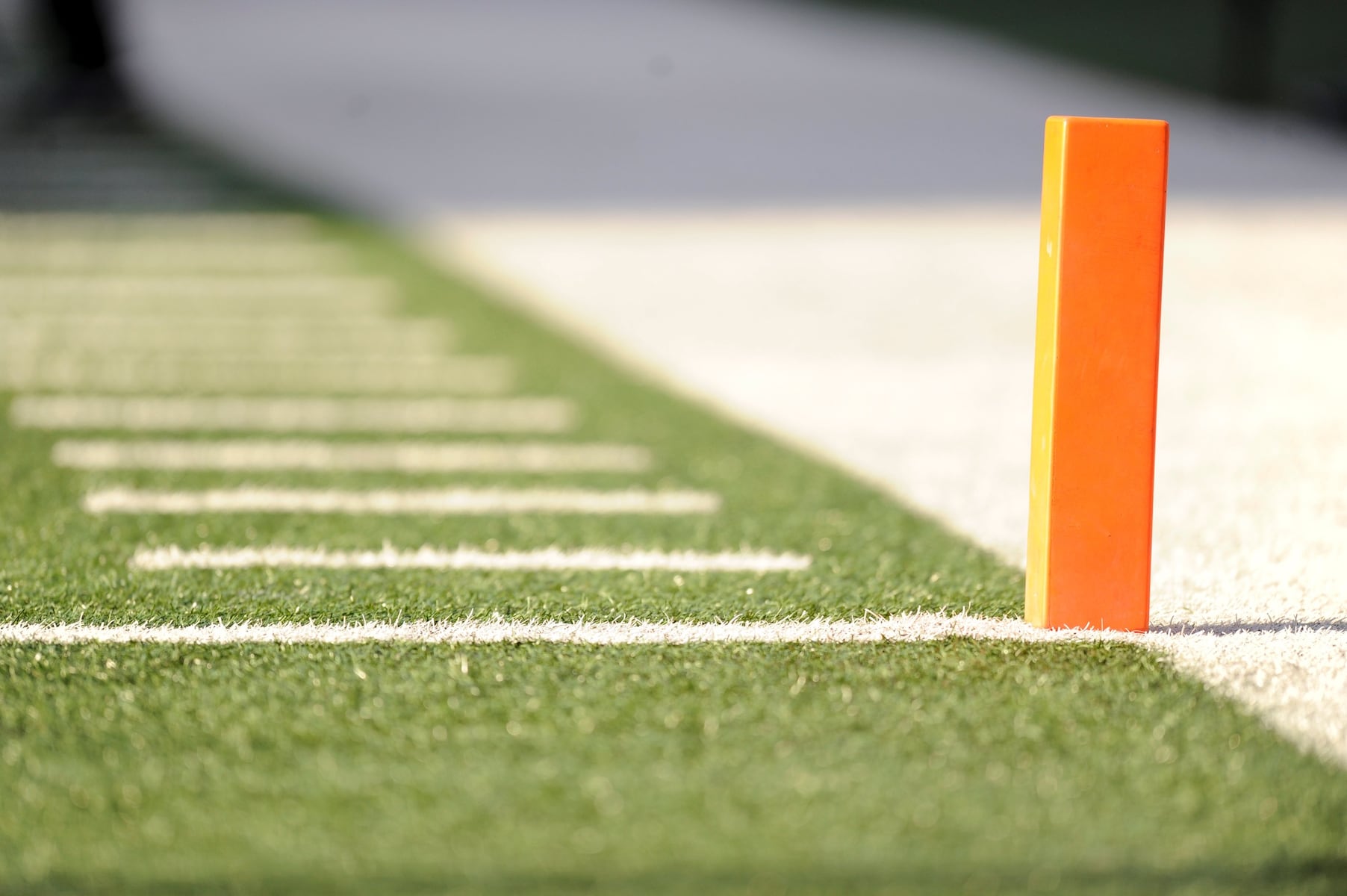 Alabama high school football player dies after being struck by 18-wheeler
