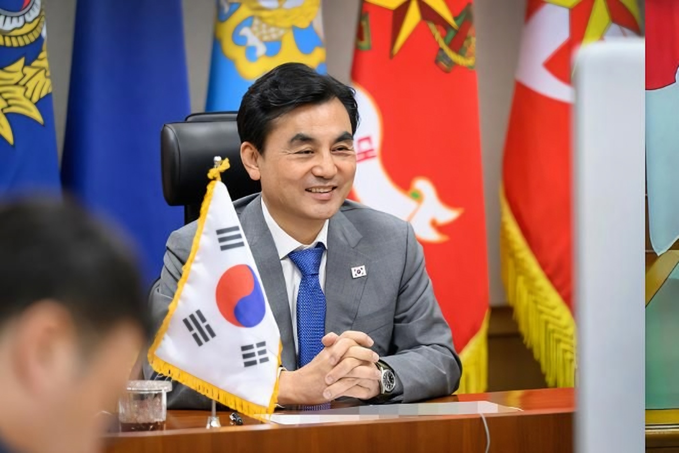 Defense chiefs of Korea, Japan agree on defense cooperation based on 'mutual understanding'
