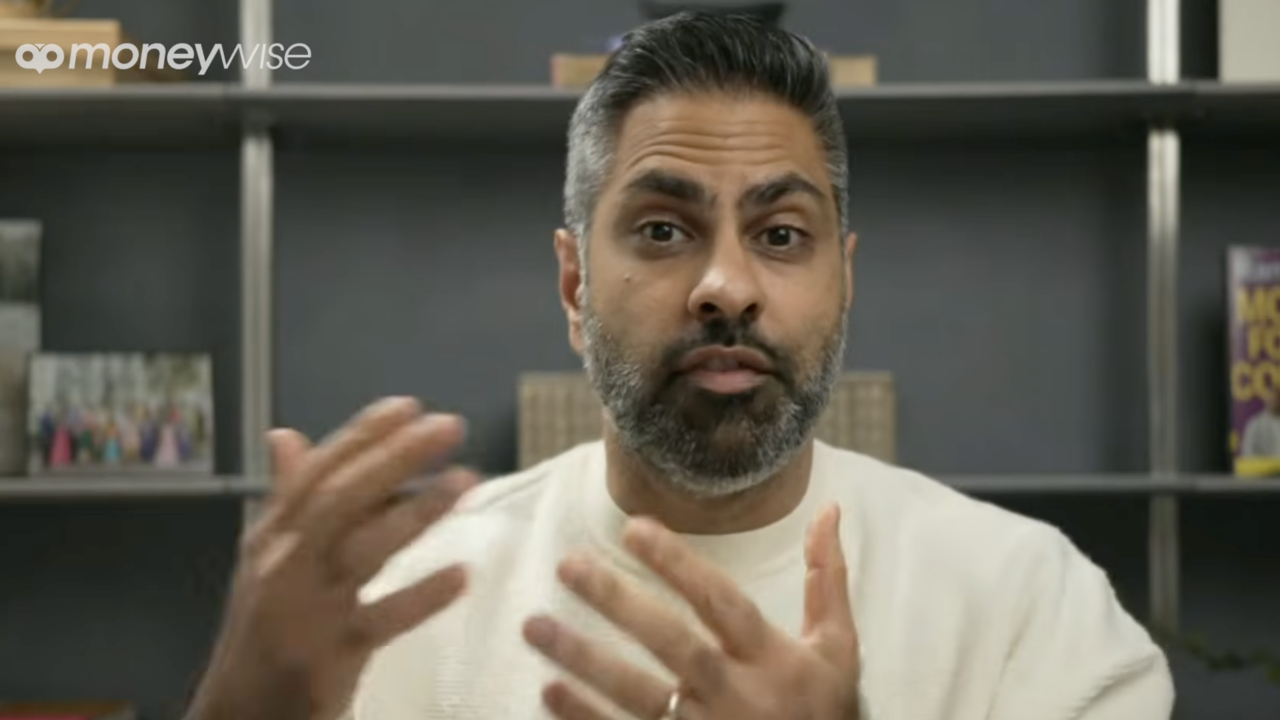 Ramit Sethi's first scholarship was $2K and he put it in the stock market. Here's the simple lesson he learned
