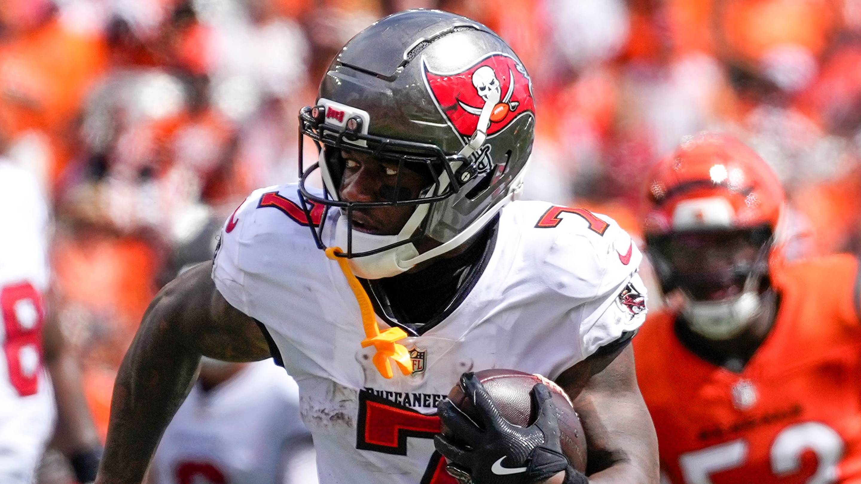 Todd Bowles Compares Buccaneers RB Bucky Irving to Hulk and Ant-Man