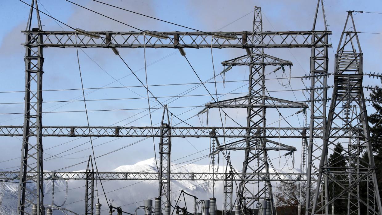 Political heavyweights to clash over surging power bills in live energy debate