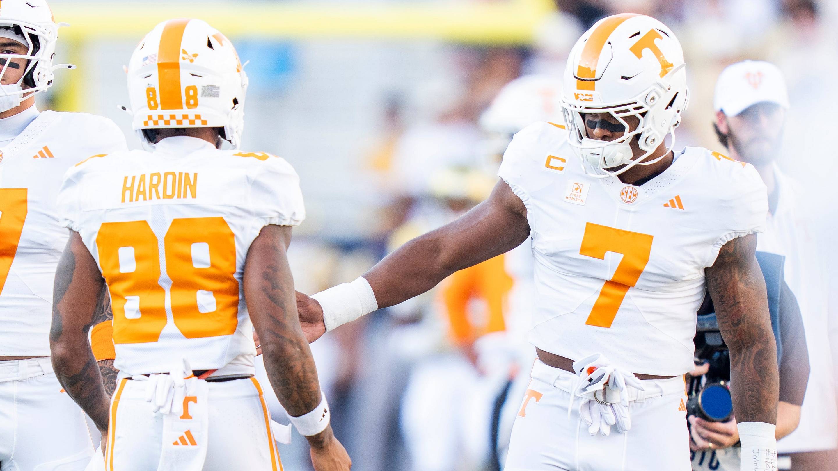 How Much Did Tennessee LB Arion Carter Raise for Cancer Research in His First Game?