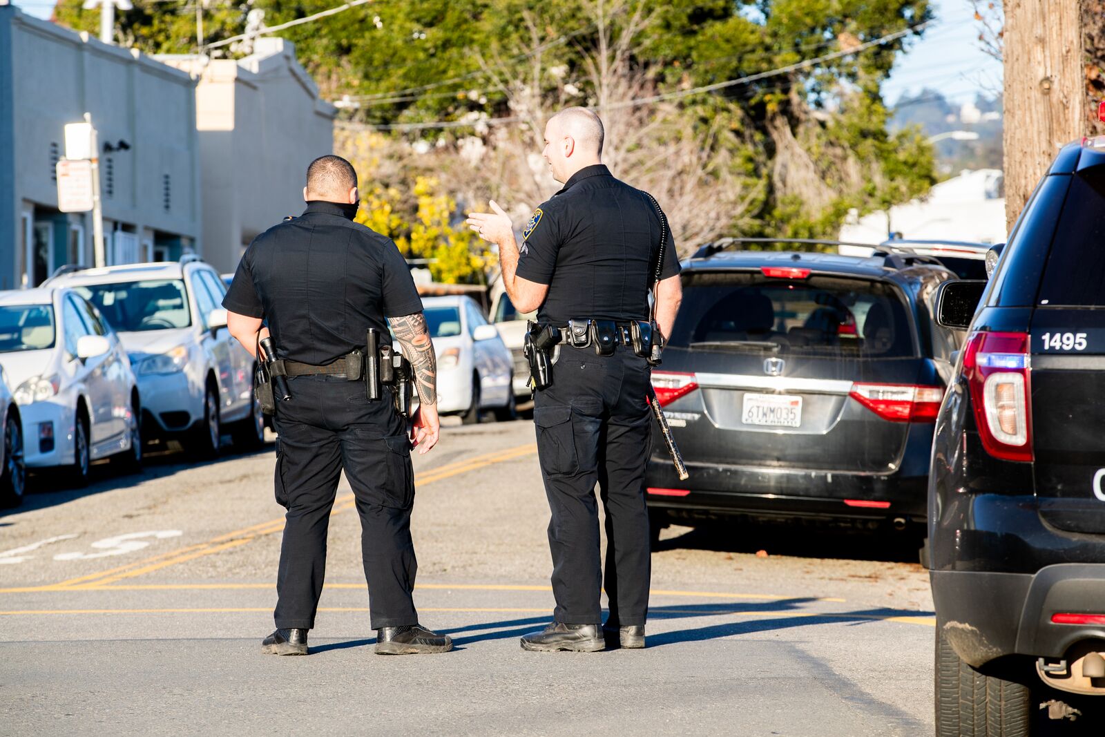 Police would get pay raises, longevity bonuses and more in new union contract