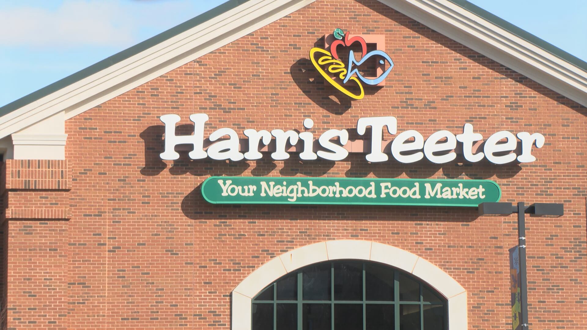 Harris Teeter investing $253 million to renovate stores, open 3 new Charlotte-area locations