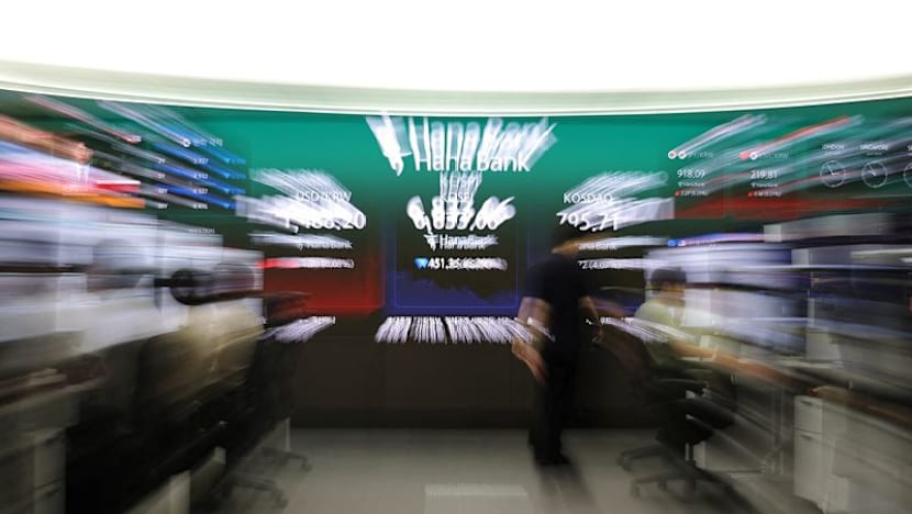 Korean retail investors lost $250 million from scams during stock swing