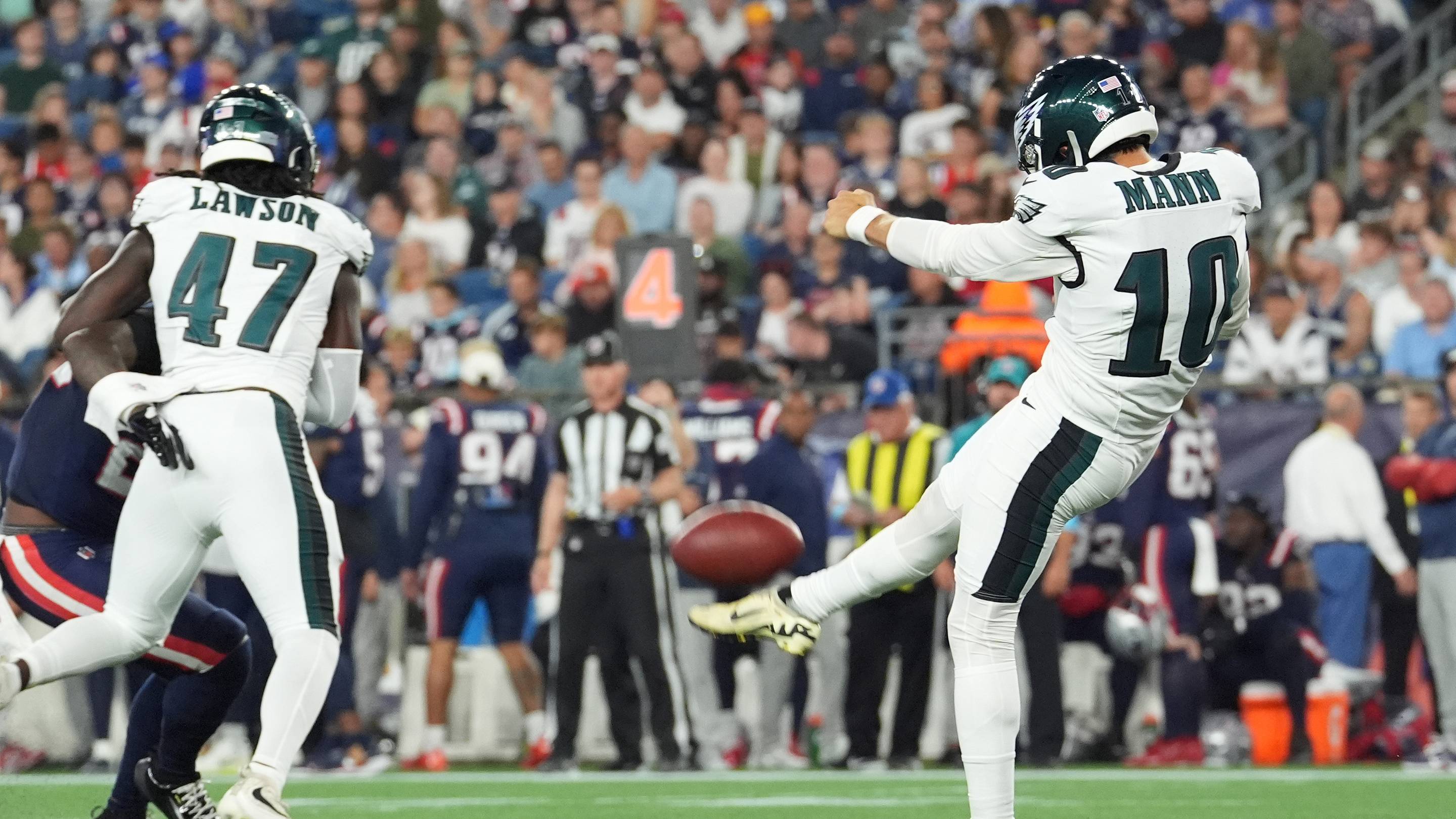 Eagles' Michael Clay: Braden Mann’s Field-Flipping Week 1 Was a Luxury for Eagles