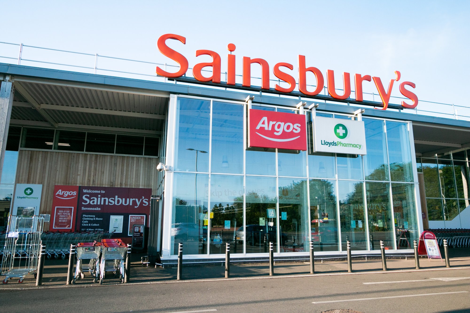 Sainsbury's drops essentials by 50% as part of flash Nectar deals