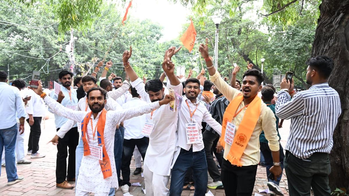 DUSU polls: NSUI, ABVP spar over Delhi Govt's 10,000 student hostel announcement