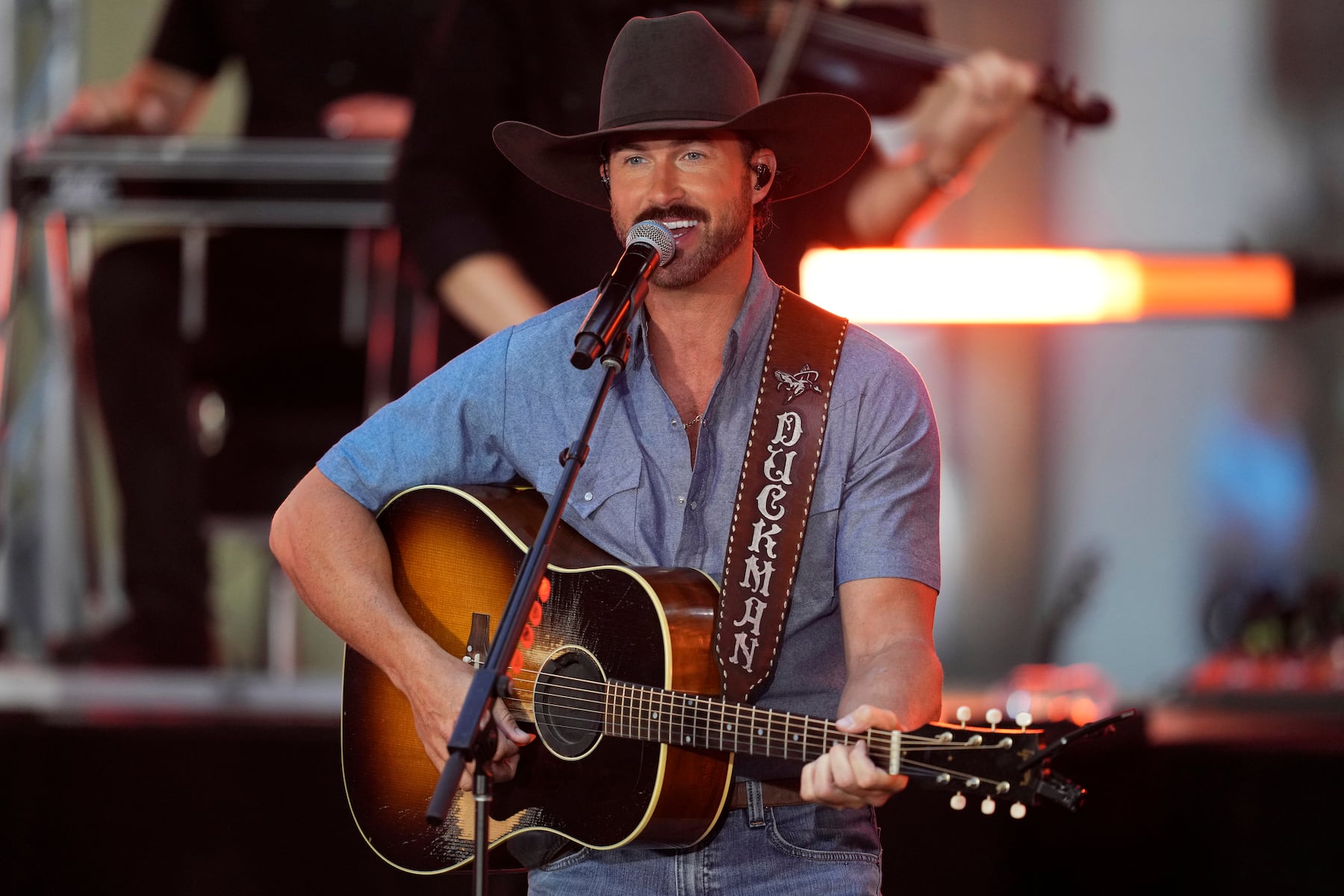 Country star stops show for fight: ‘Hoping I wouldn’t have to whoop nobody’s (expletive)’