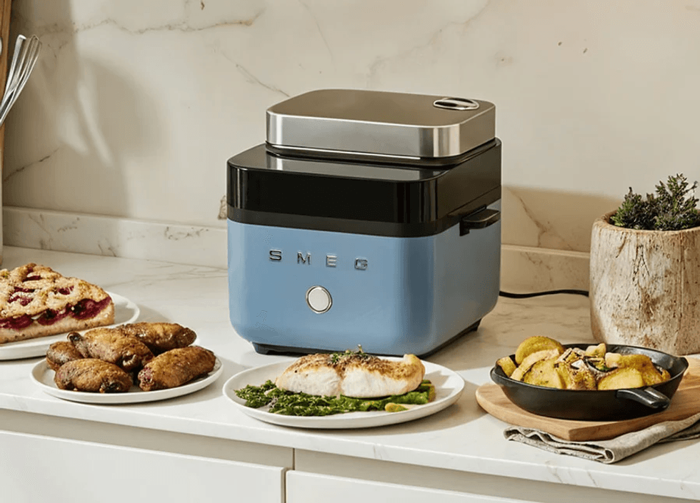 Smeg rivals Ninja with its first-ever air fryer in retro-inspired design