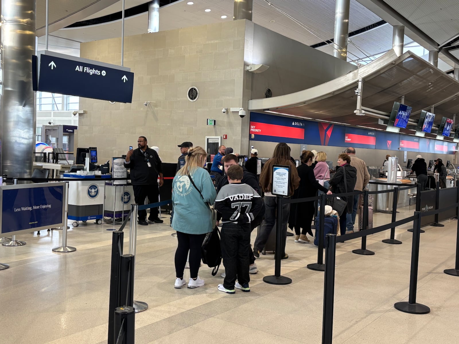 DTW ranks No. 2 among North America’s biggest airports for passenger satisfaction