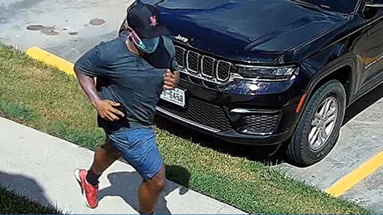 Alvin police looking for masked man accused of exposing himself to woman at apartment complex