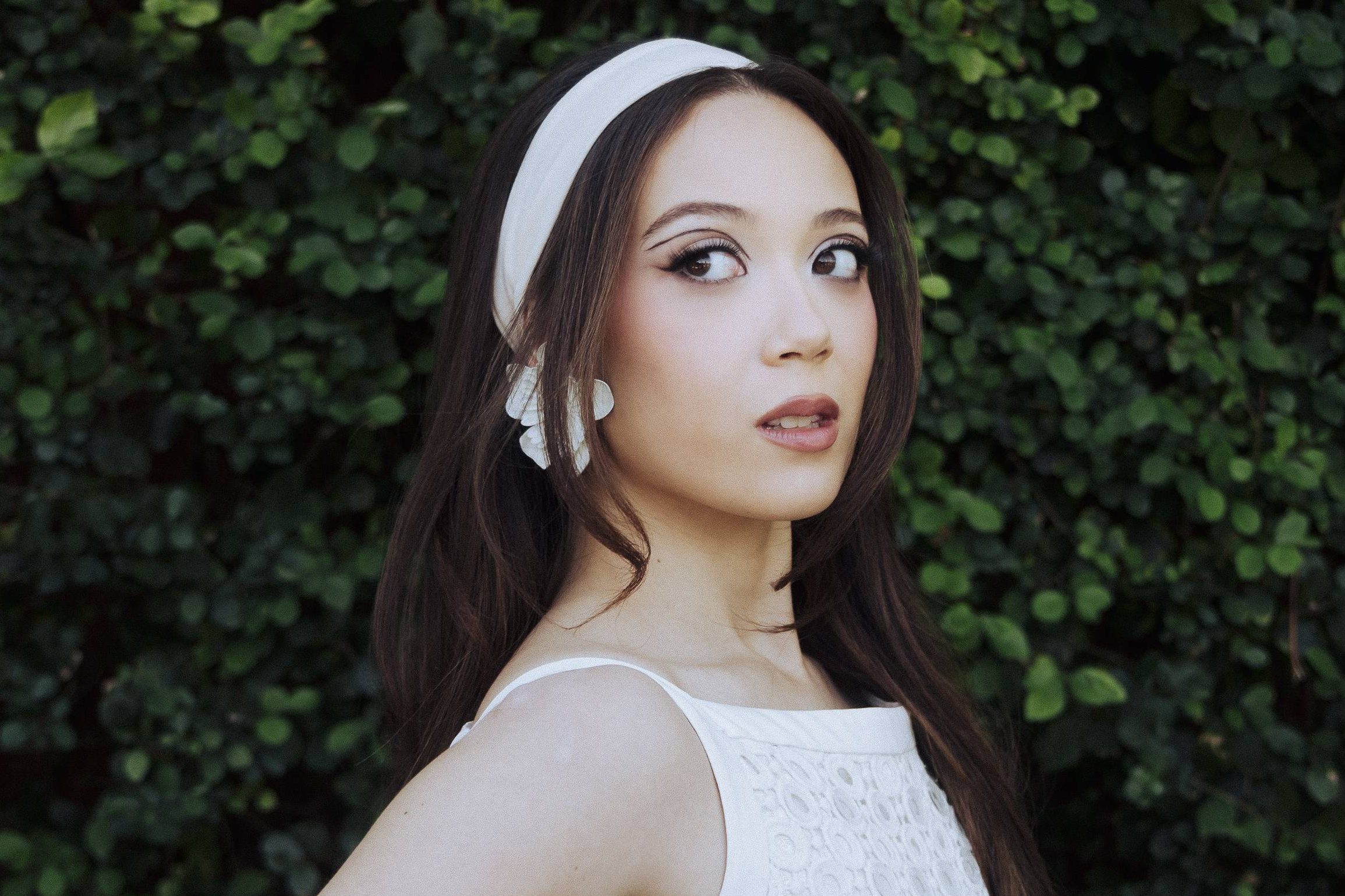 Laufey Signs With Interscope Records/ Verve Records (EXCLUSIVE)