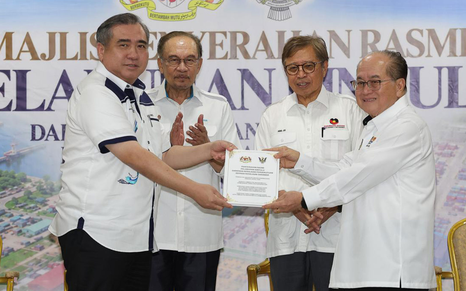 Pelabuhan Bintulu kini bawah bidang kuasa Sarawak