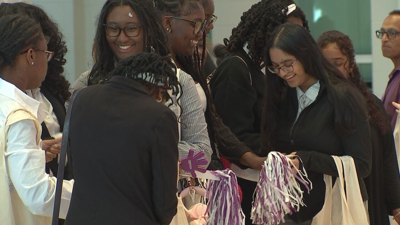 ‘Close that gap’: Uptown event introduces hundreds of girls to careers in STEM