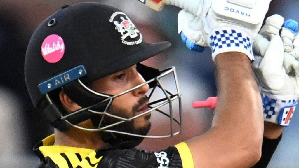 Ahmed leads Gloucs recovery against Middlesex