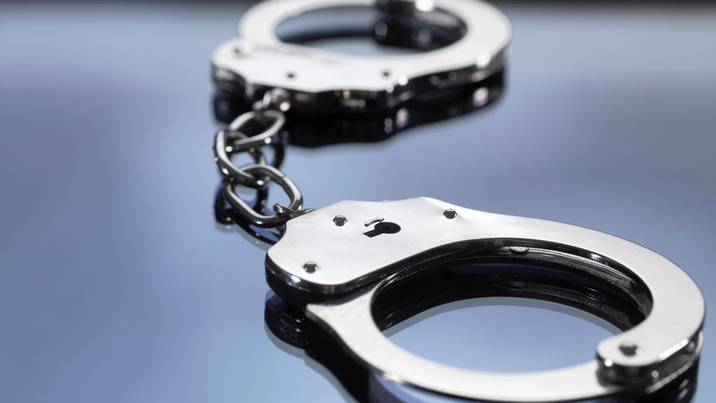 3 girls charged with making violent threats against school in Addison, Illinois