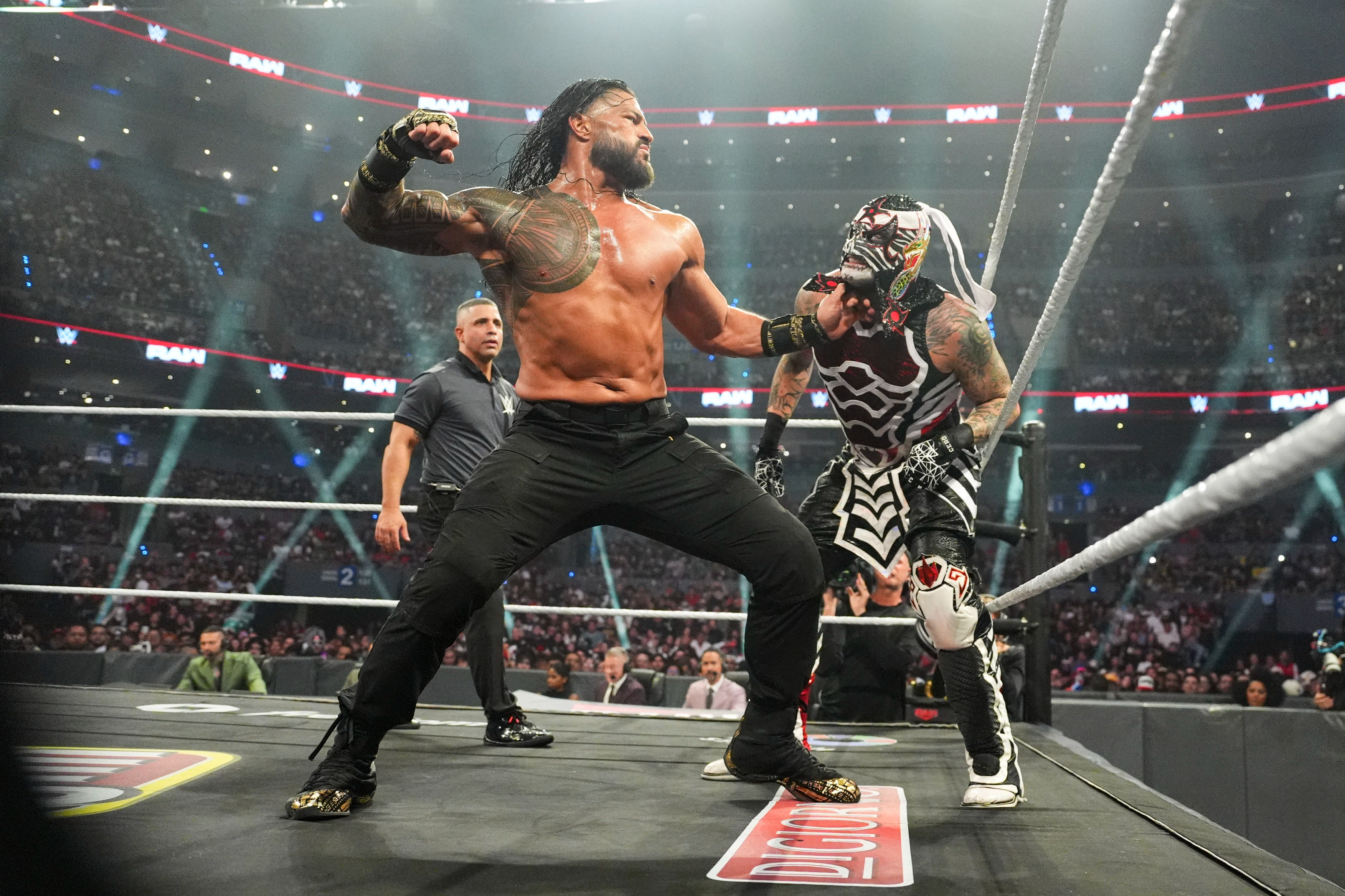 Roman Reigns and Penta delivered eye-opening WWE masterclass