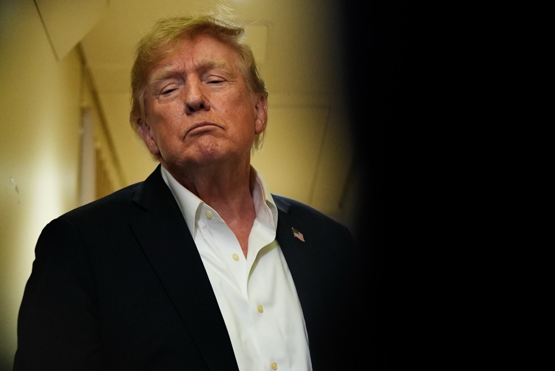 Tough-guy Hollywood icon cries when top podcaster thanks him for battling Trump