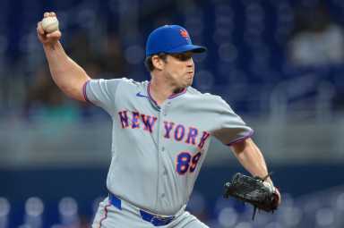 Mets scratch Robert Stock from Wednesday start due to numbness in fingers