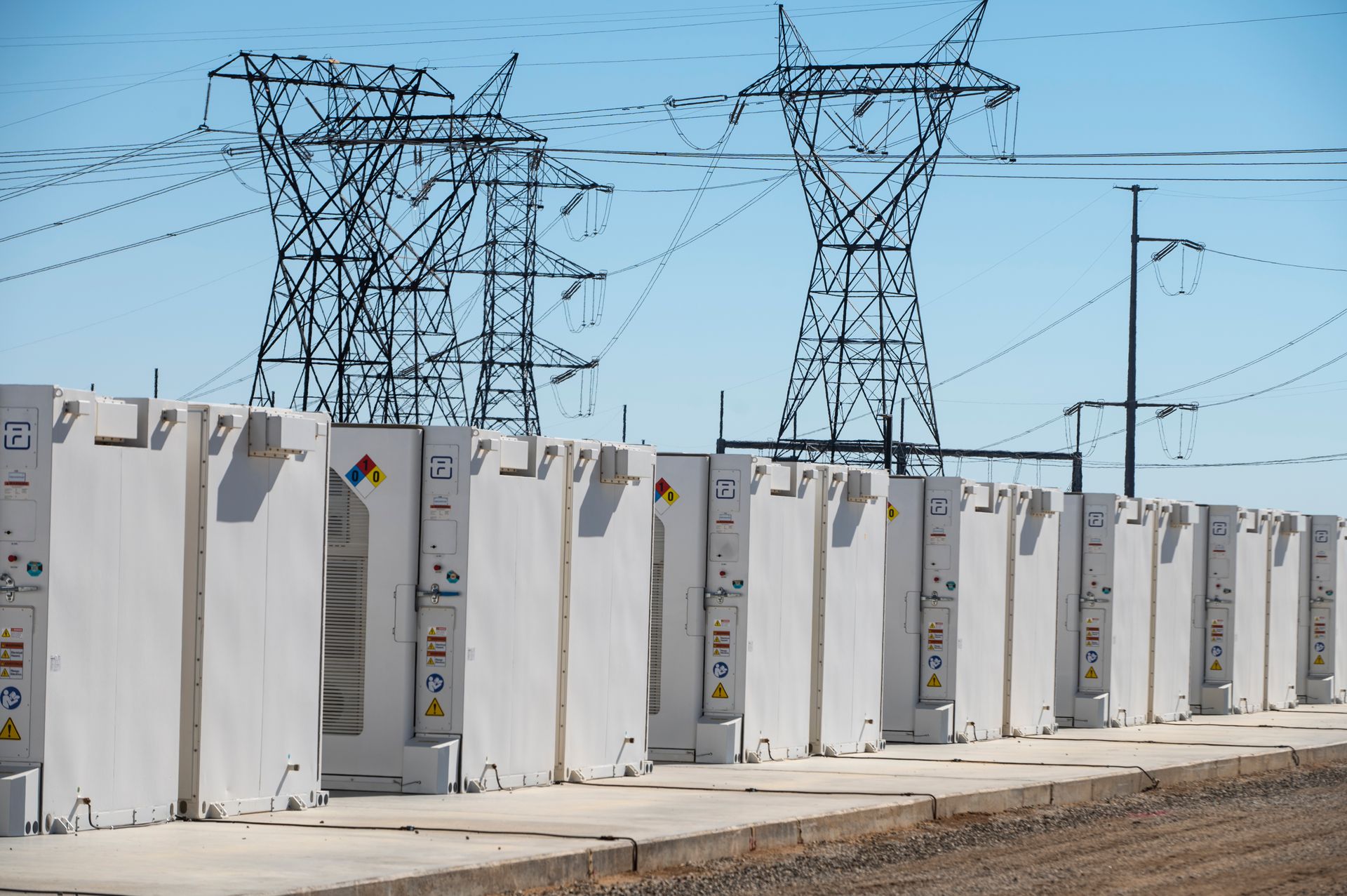 US makes major wartime bet on Ukraine’s largest private energy company with $85 million investment