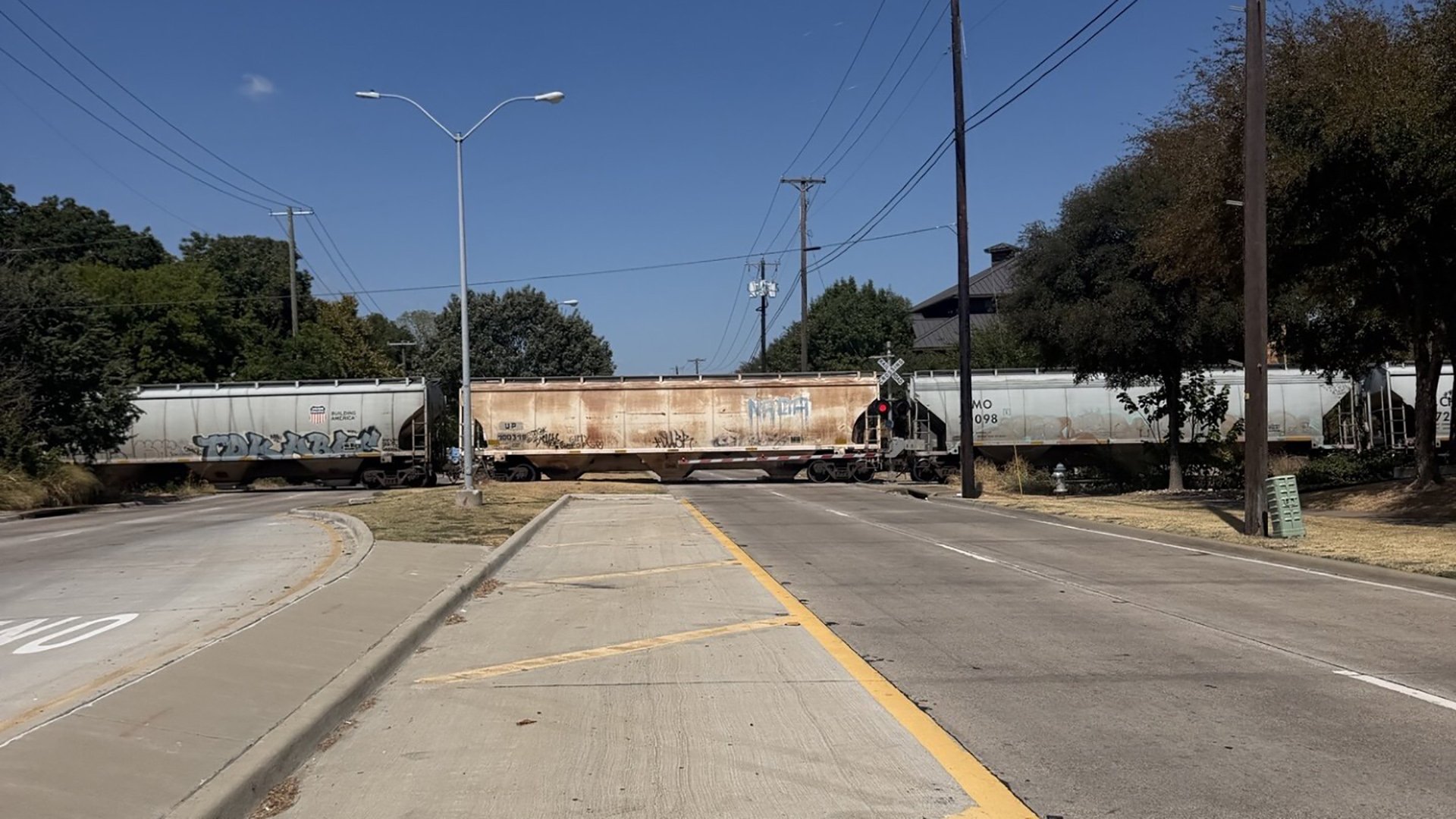 Dalrock Road closed in Rowlett after track failure pushes railcars off the tracks, city says