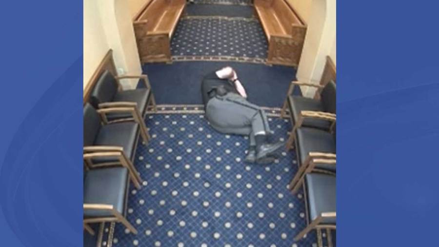 Video shows man attack bailiffs during Ohio sentencing hearing, attempt to flee