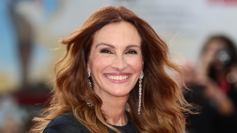 Julia Roberts' Blouse Probably Costs Hundreds — Copy the Look for Only $18