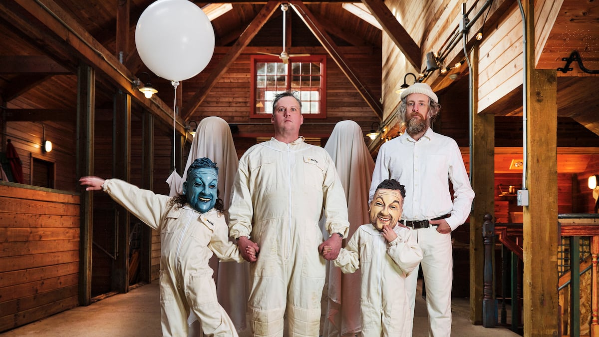 Review and setlist: Modest Mouse pleases its cult following in Clearwater