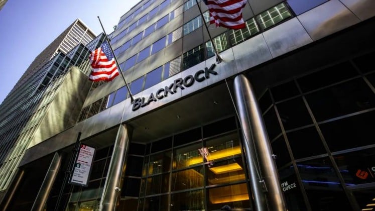 BlackRock’s IBIT sees $144M in net outflows as bitcoin ETFs drop