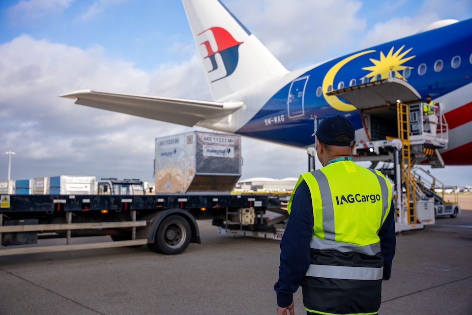 Qatar, IAG and MASkargo continue roll out of global partnership