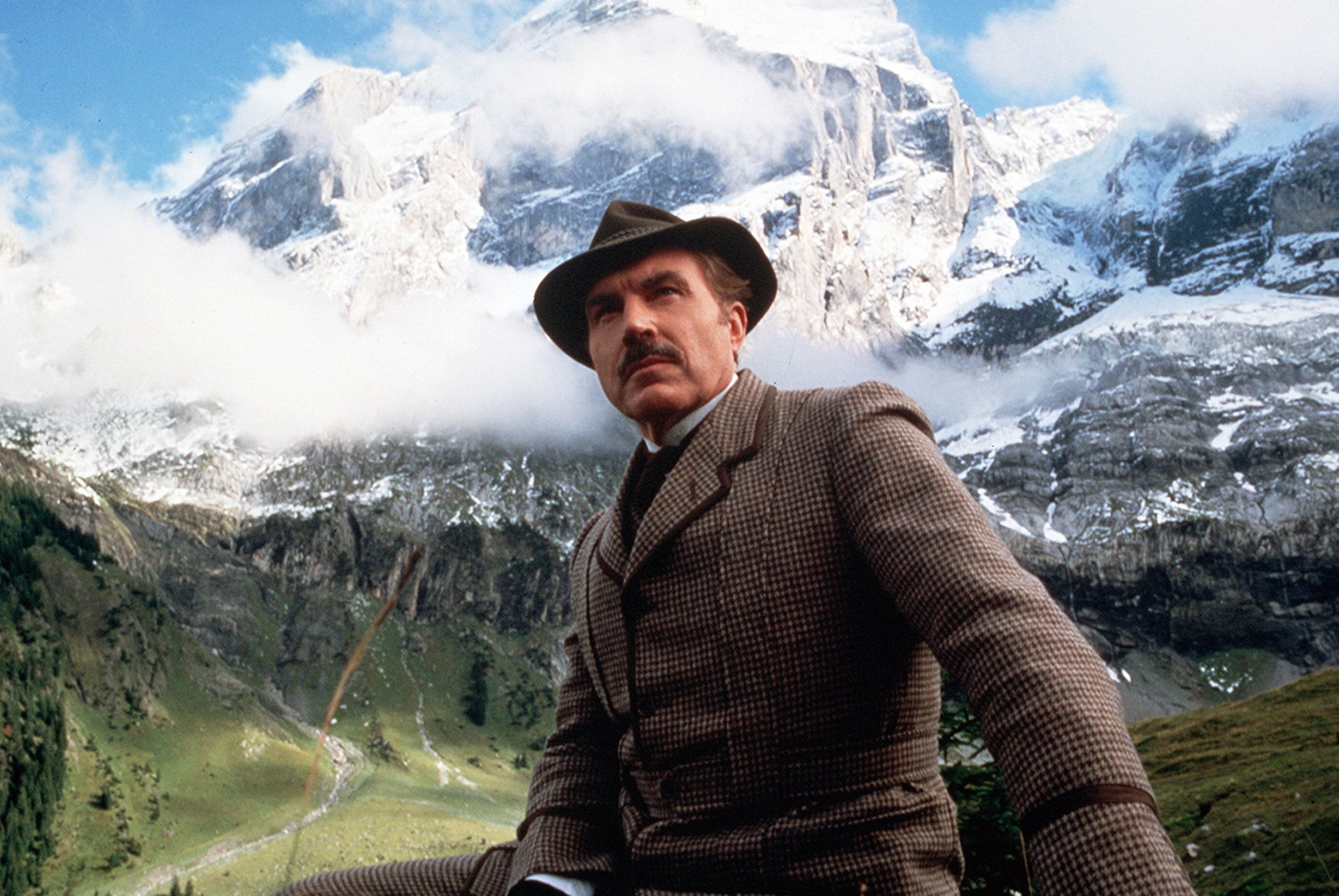 Sherlock Holmes, Coronation Street & Heartbeat star David Burke left five-figure sum for his wife after death aged 91