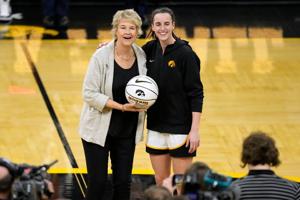 Billie Jean King to present Lisa Bluder with the Joe Lapchick Character Award