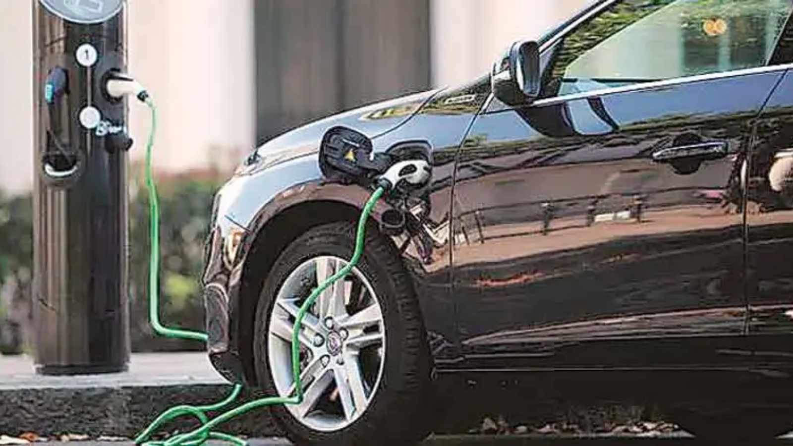 Delhi CM Rekha Gupta writes: An EV roadmap for a sustainable city