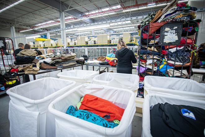 Chinese e-commerce orders to Slovakia fall sharply after new EU customs duty