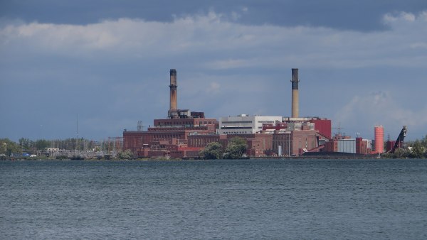 EPA repeals climate pollution limits on power plants, drawing lawsuits and asthma warnings