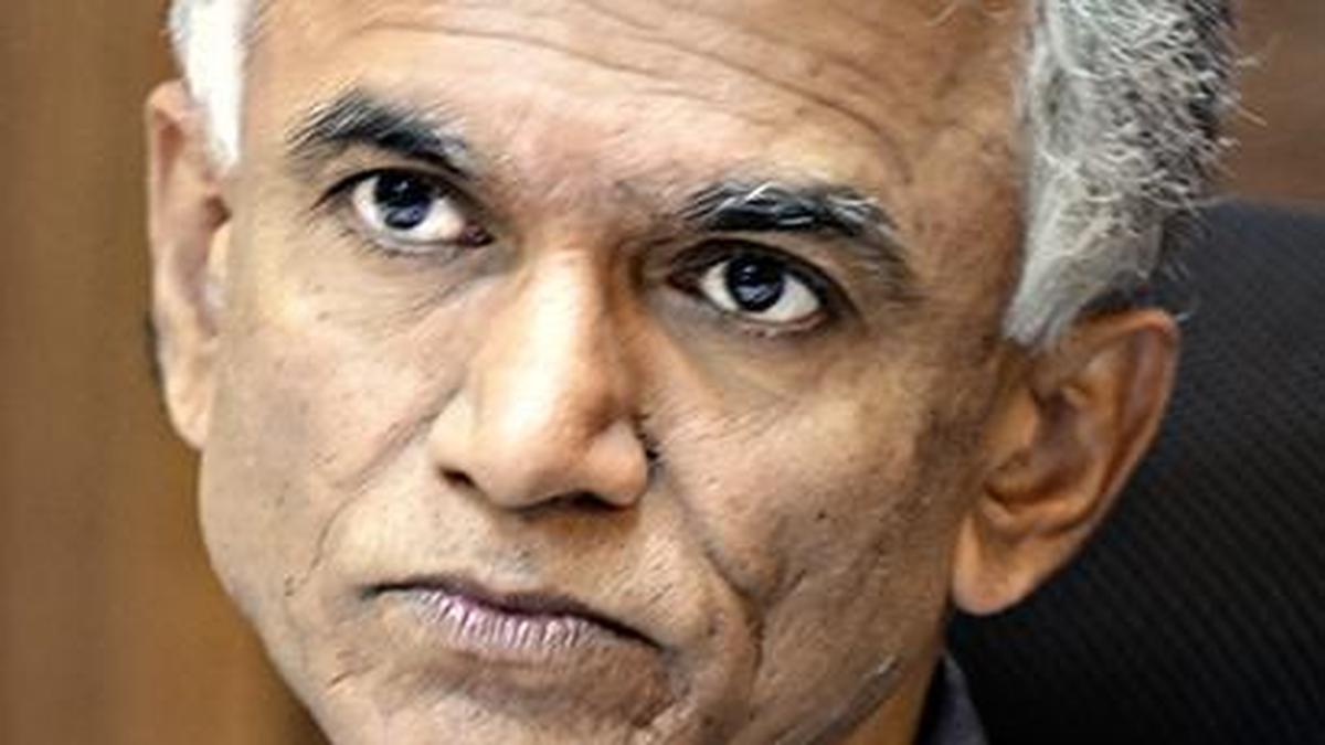 Pourakarmikas, street vendors seek apology from Krishna Byre Gowda over ‘insulting’ remarks