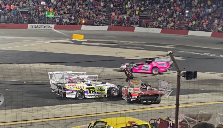 Angry mob swarms race car driver after unsportsmanlike crash at Indianapolis Speedrome