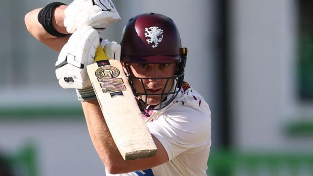 Somerset struggle in chase of 287 to beat Yorkshire