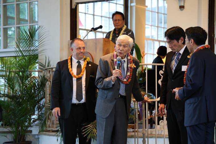 Green orders flags at half-staff to honor late Gov. George Ariyoshi