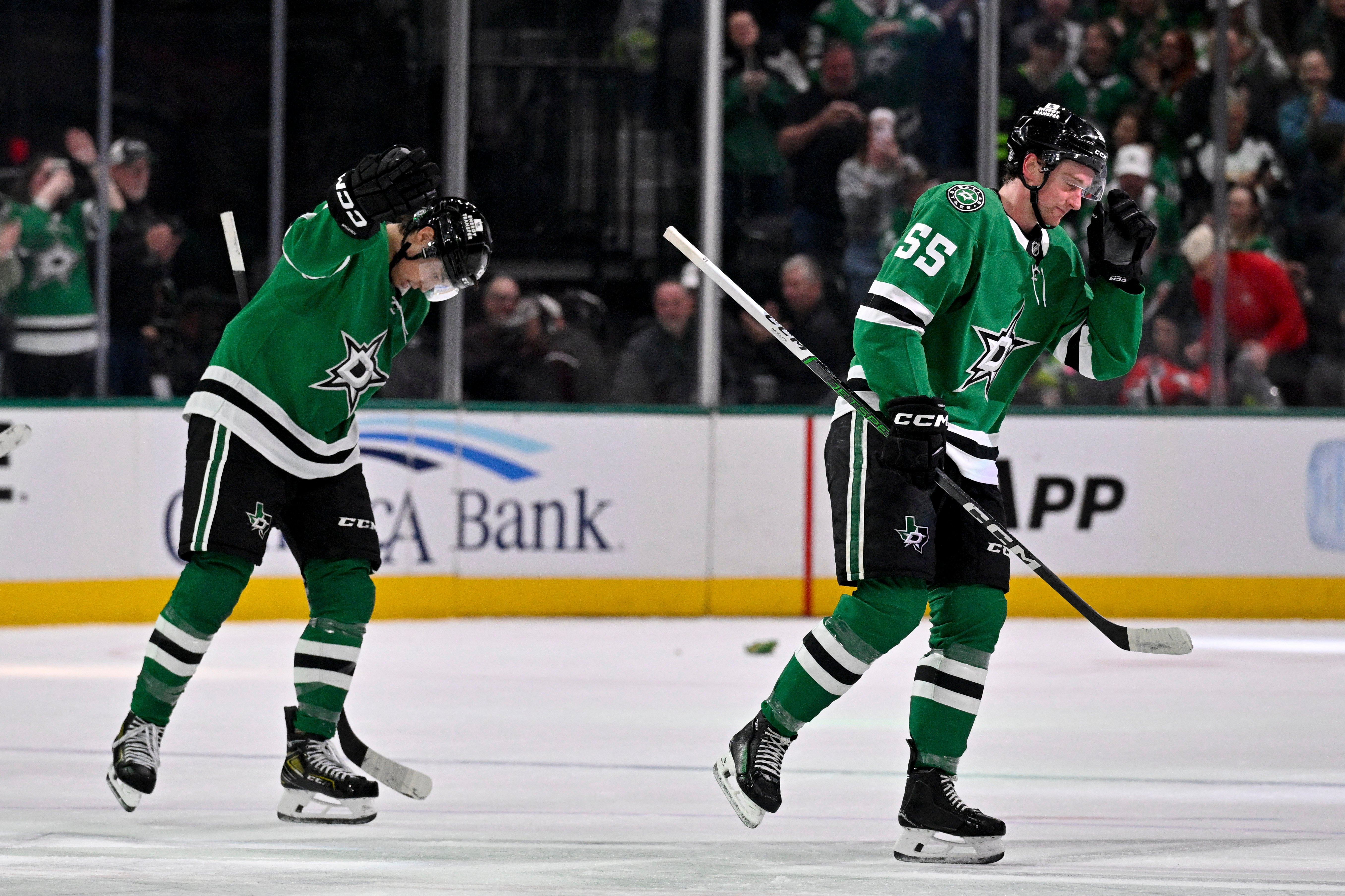 Robertson and Harley in camp with Stars after team had offseason deals in place to trade them
