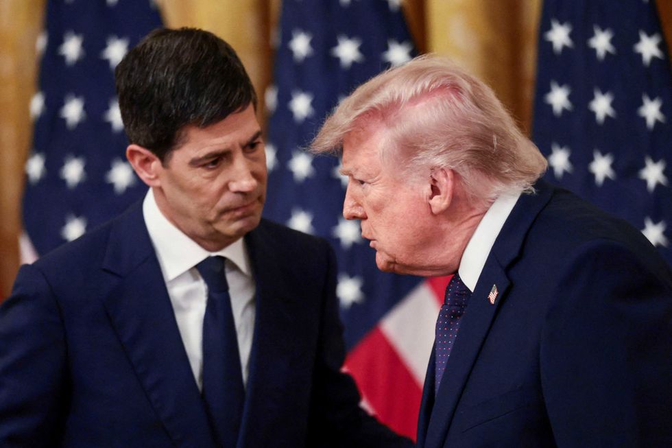 'Things just got awkward!' Analyst spots alarming 'contrast' between Trump and Fed chief