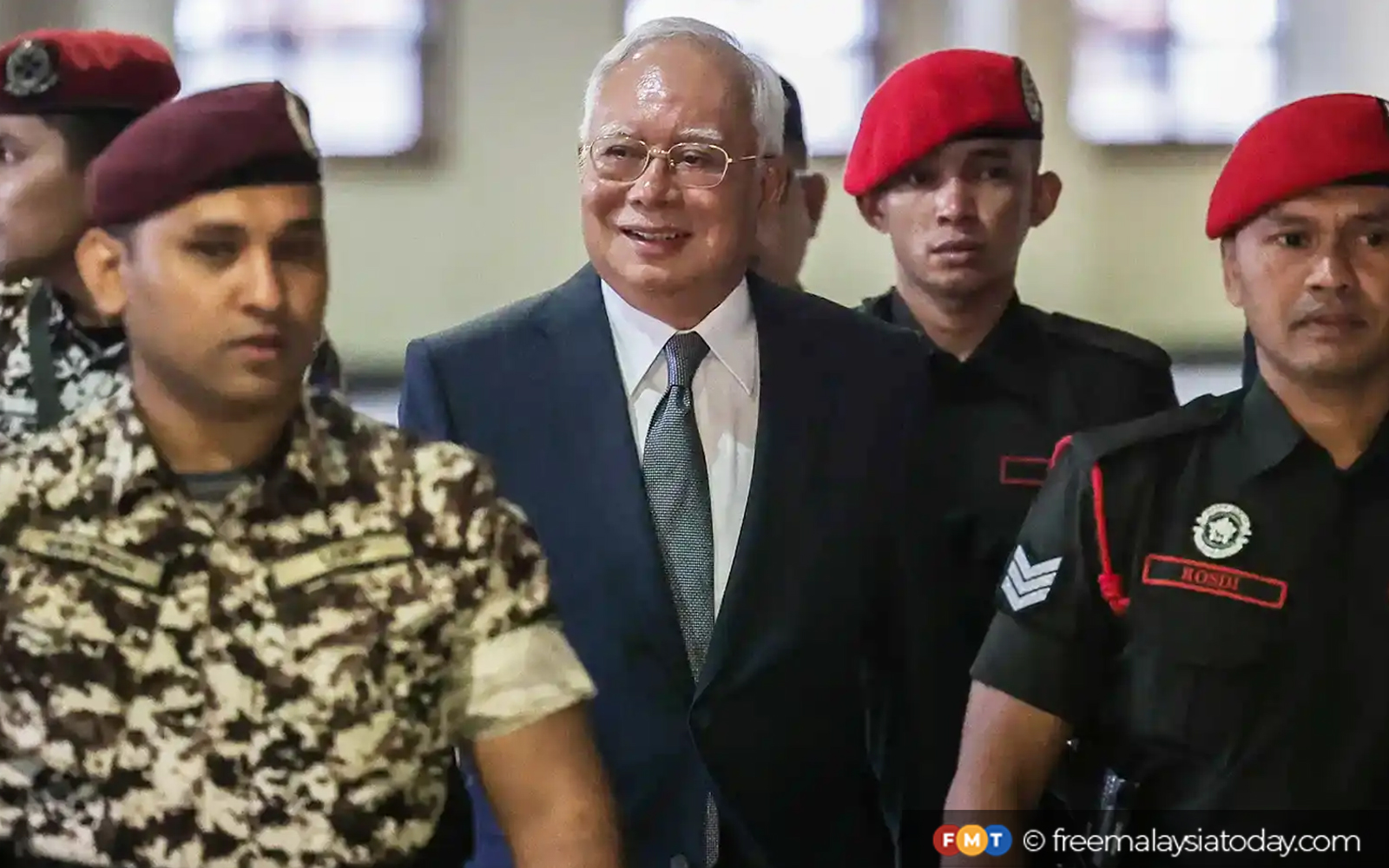 Najib dibenar tahanan rumah jika bayar denda RM50 juta