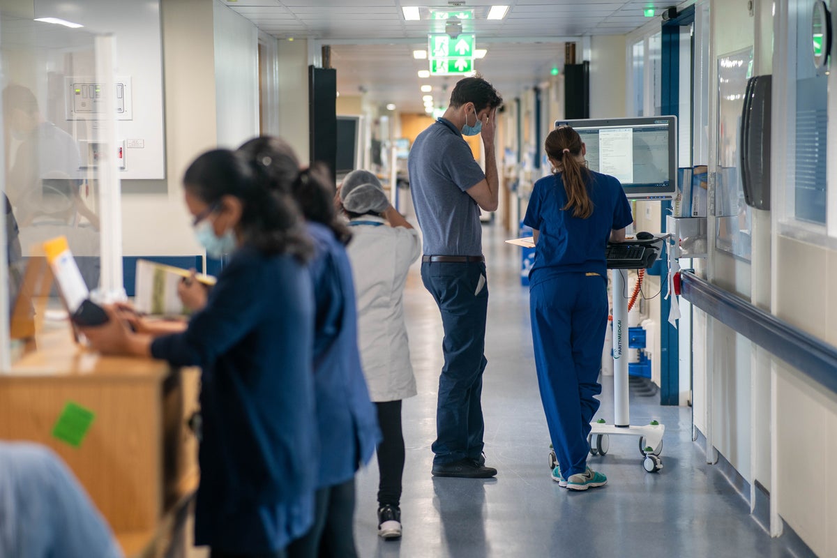 Nurse shaved head daily to fake terminal cancer and claim £185k pension