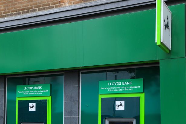 Lloyds 'outstanding' account paying customers £200 in new update