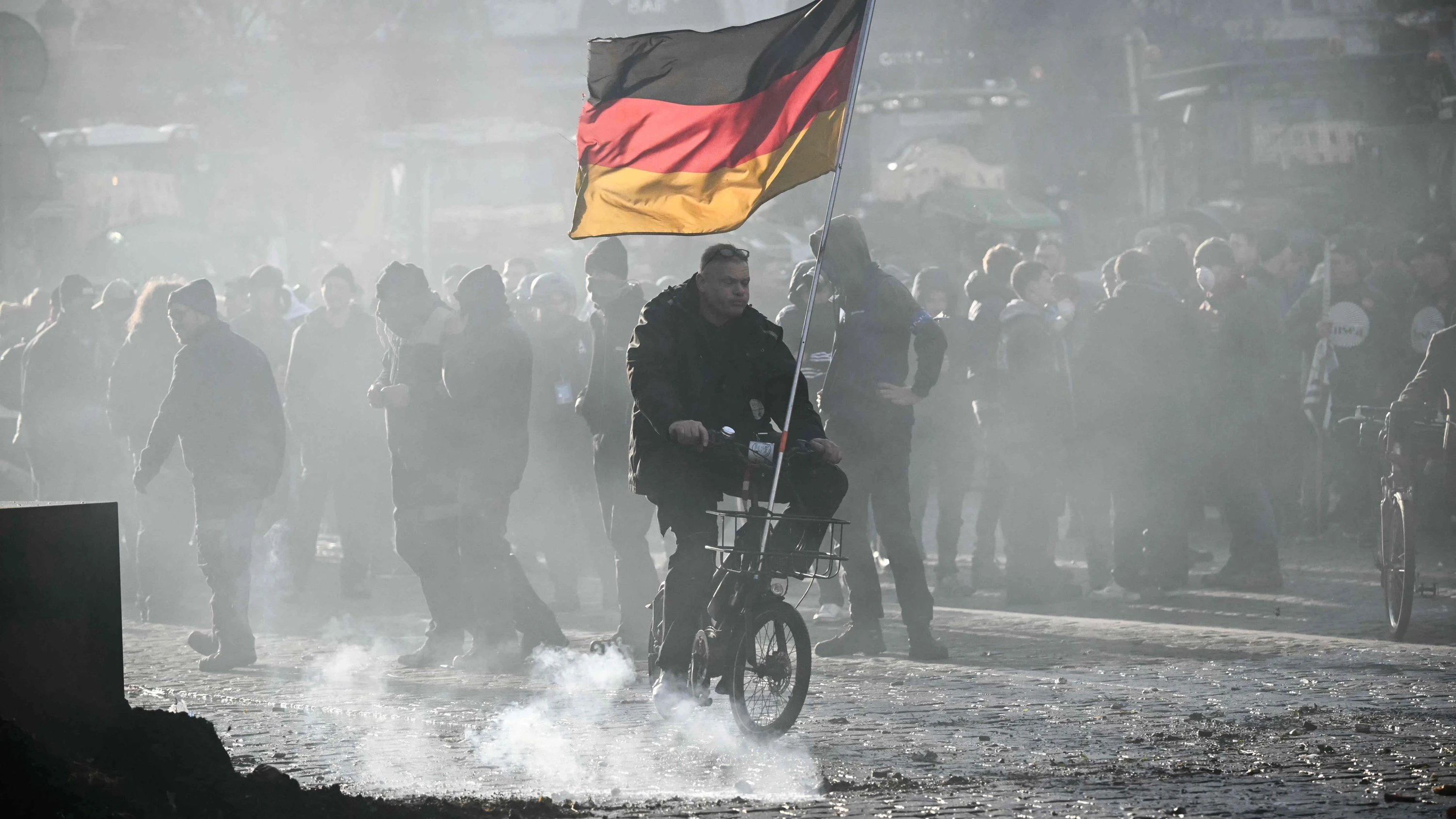 Gegen Autokraten: Die EU ist Wächter, aber nicht Wachhund