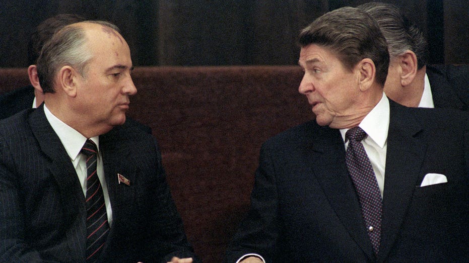We should use Reagan as a guide in handling our modern arms race with China