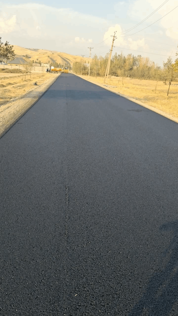 Kyrgyzstan continues asphalt paving on road in Jalal-Abad region