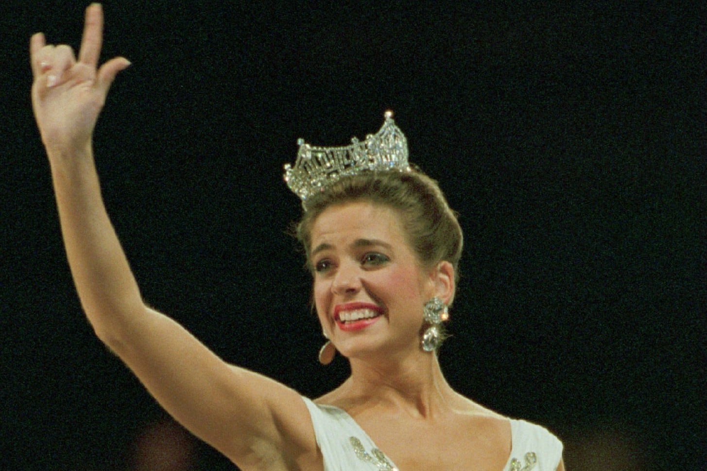 A deaf woman was crowned Miss America for the first time on this week in Philly history